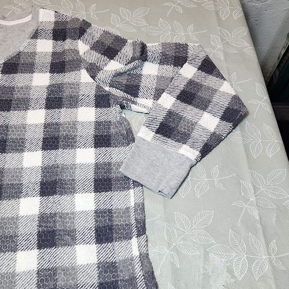 Nautica Long Sleeve Shirt - Picture 2 of 9
